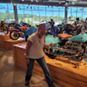 Meet your Posher, Joyce